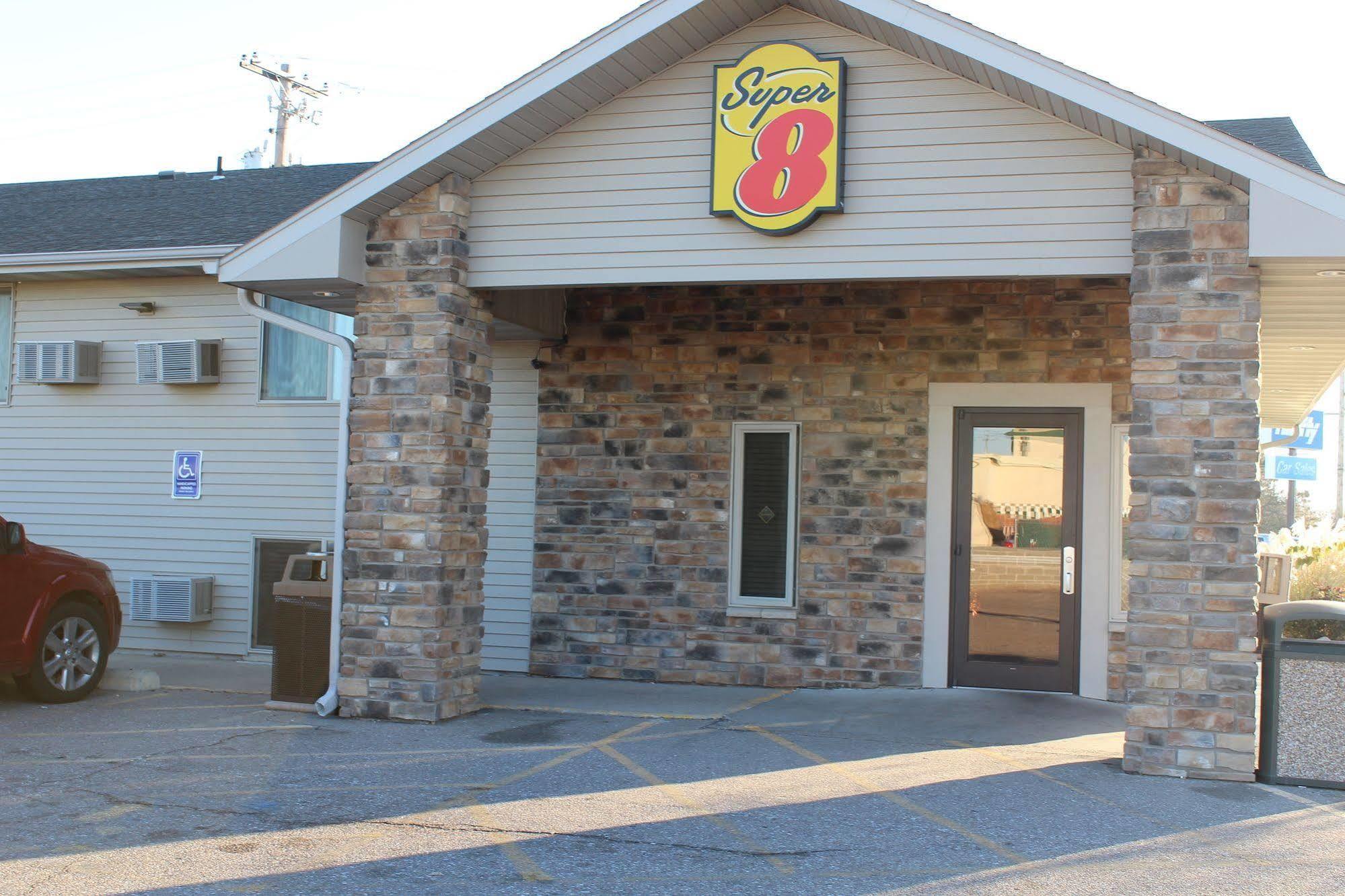 Super 8 By Wyndham Kearney Motel Exterior foto
